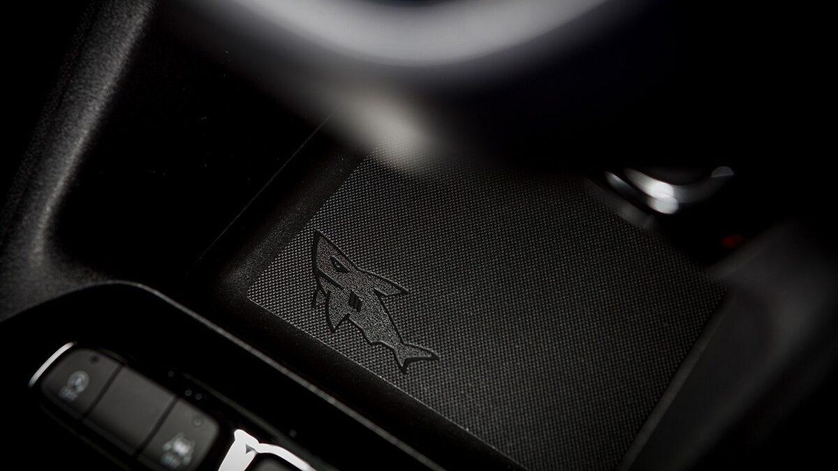 Opel Marka Otomobillerin İç Kısmında Bulunan Köpek Balığı Simgelerinin Sebebi Aslında Ne?