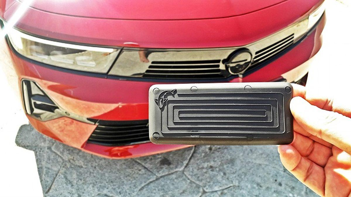 Opel Marka Otomobillerin İç Kısmında Bulunan Köpek Balığı Simgelerinin Sebebi Aslında Ne?