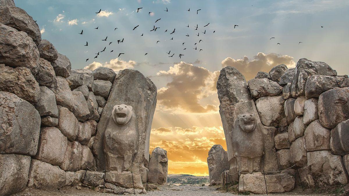 Tarihin Bilinen İlk Barış Antlaşmasına İmza Atan Hititler Hakkında 8 Sıra Dışı Bilgi