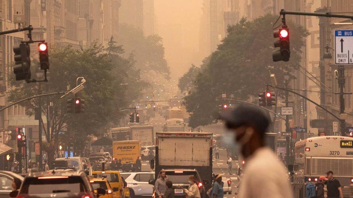 New York, Distopik Filmlere Döndü! Gökyüzü Yangın Nedeniyle Turuncuya Büründü