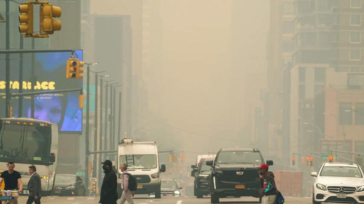 New York, Distopik Filmlere Döndü! Gökyüzü Yangın Nedeniyle Turuncuya Büründü