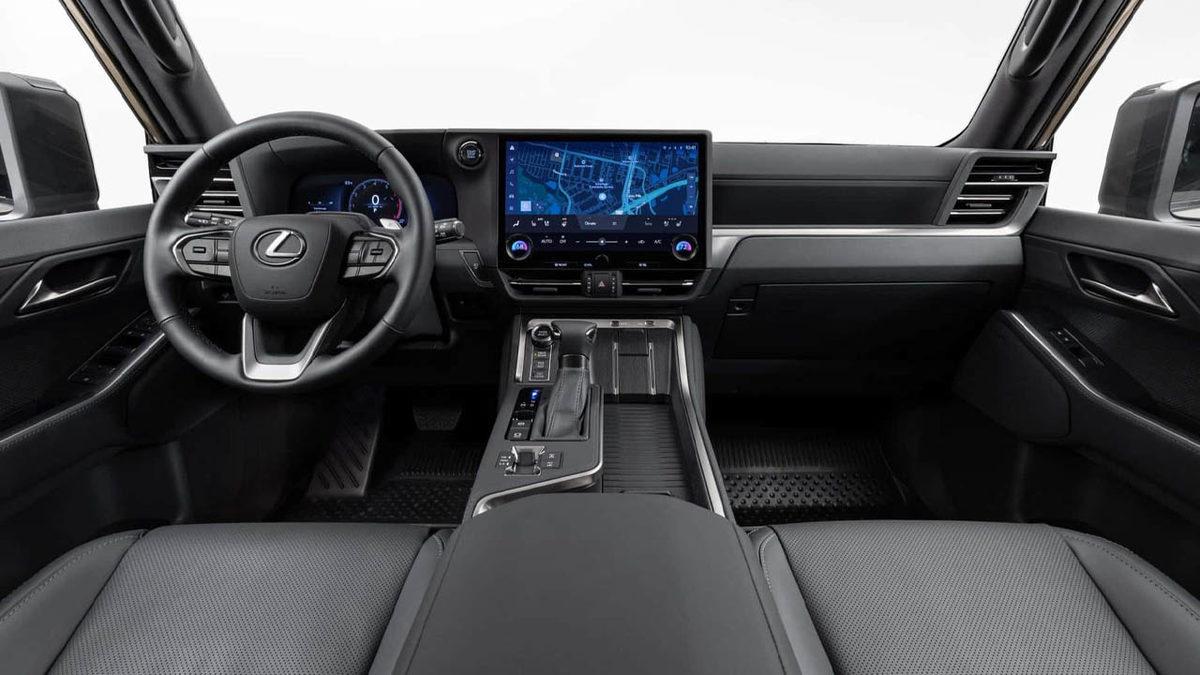 Lexus, İkisi de Birbirinden Kalıplı Yeni SUV’ları 