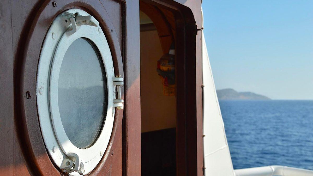 Neredeyse Tüm Pencereler Köşeliyken Gemilerinki Neden Yuvarlaktır?