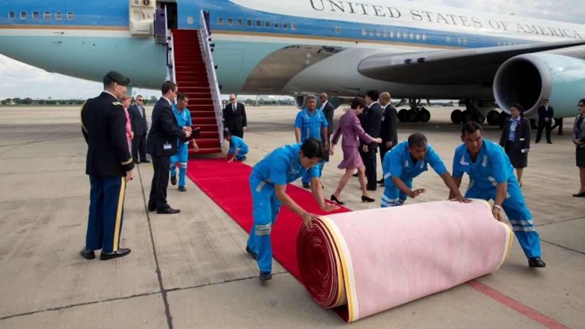 Kırmızı Halıların Önemli Etkinliklerde Bu Kadar Sık Tercih Edilmesinin Ardında Yatan Nedenler