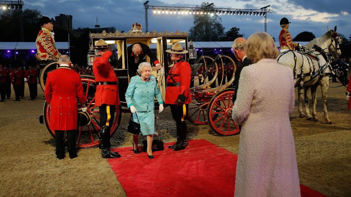 Kırmızı Halıların Önemli Etkinliklerde Bu Kadar Sık Tercih Edilmesinin Ardında Yatan Nedenler