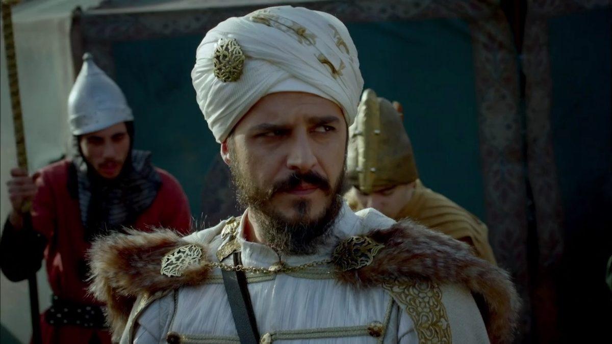 Pek Çok Uluslararası Proje ve İnternet Dizisinde Gördüğümüz Mehmet Günsür’ün IMDb Puanlarına Göre En İyi 10 Film ve Dizisi