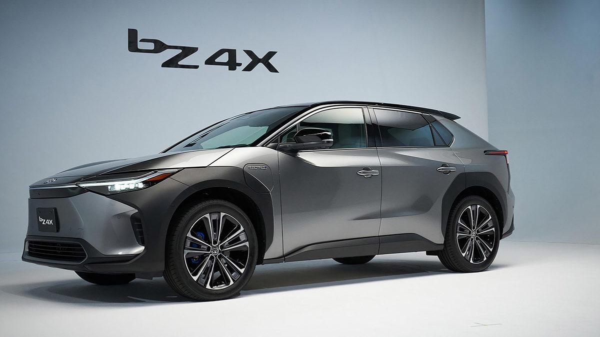 Toyota, Tesla’ya Adeta Savaş Açtığı Elektrikli Otomobil Stratejisini Açıkladı: 1.200 KM Menzilli Otomobiller Geliyor!