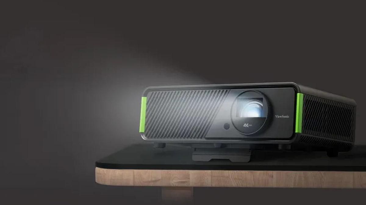 İlk Defa Xbox’a Özel Tasarlanmış Bir Projeksiyon Cihazı Üretildi