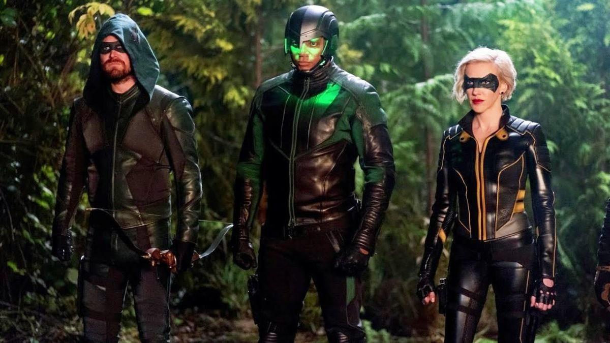 Süper Kahraman Hikayesi Sevenlerin Keyifle İzleyeceği Arrow Benzeri 11 Dizi