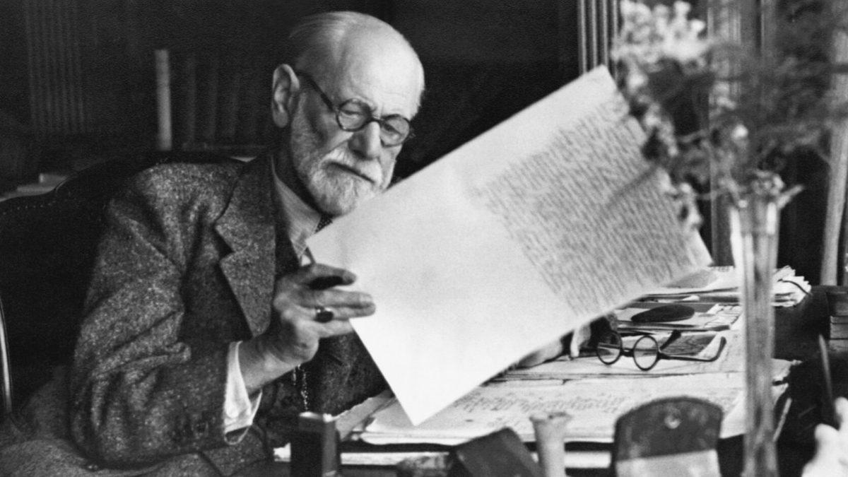 Size Zarar Veren Sevgililerden Uzak Duramıyorsanız Psikolojideki “Travma Canlandırması”na Sahip Olabilirsiniz!