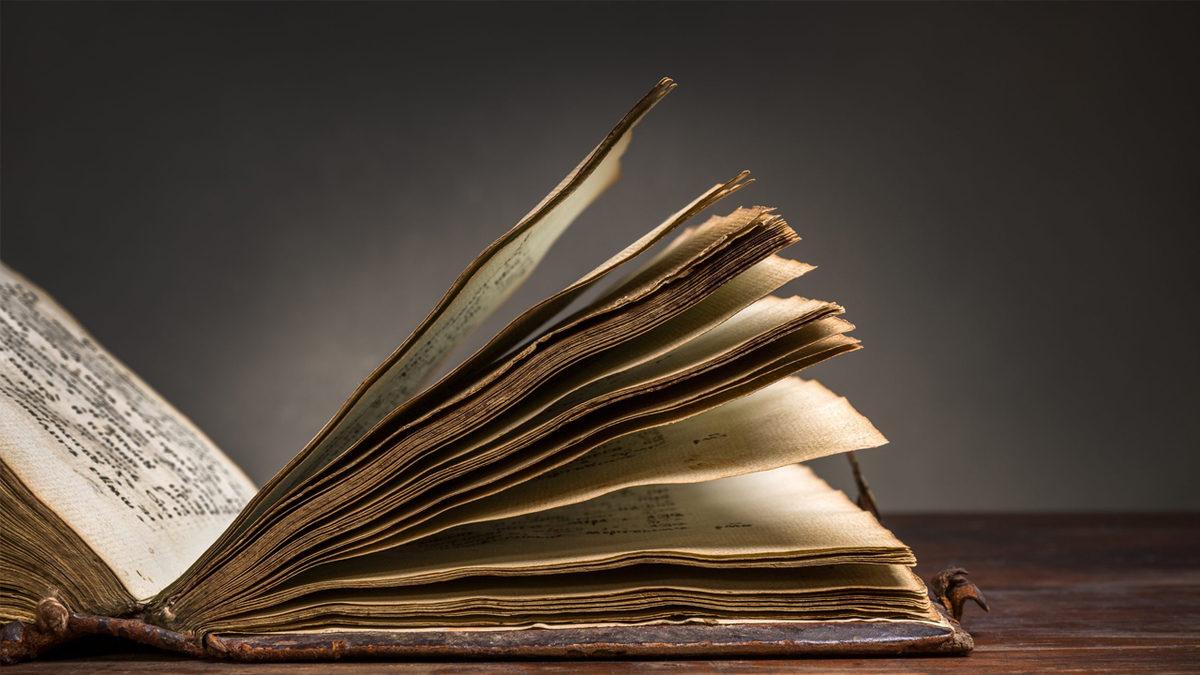 Defter Sayfalarının Solundaki Bu Kırmızı Çizgi Nasıl Ortaya Çıktı? Farelerle Bir İlgisi Var!