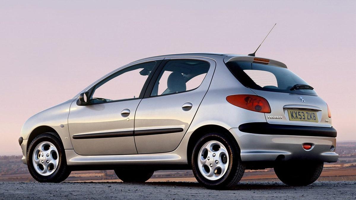 Herkes Araba Sahibi Olsun Diye: 200 Bin TL Civarına Satın Alınabilecek En İyi 2. El Otomobiller