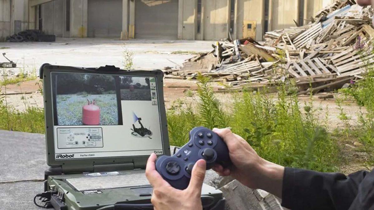 Oyun Koluyla Denizaltı Kontrol Etmek Aslında Amatörlük Değil: İşte ABD Ordusunun Aynı Yöntemle Kontrol Ettiği Devasa Araçlar