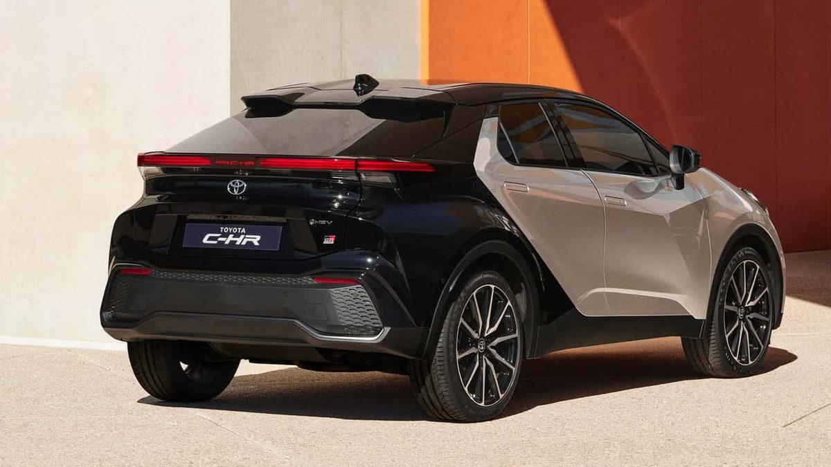 Türkiye’de Üretilen 2024 Toyota C-HR, Yenilenen Tasarımıyla Satışa Sunuldu