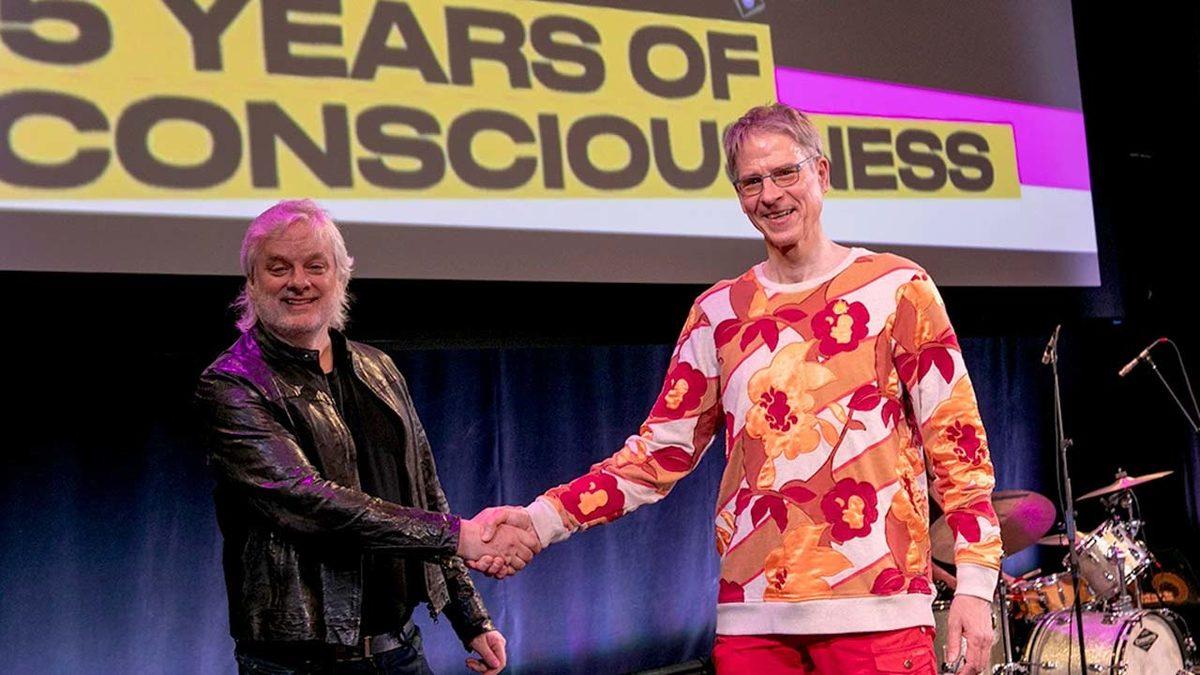 İki Bilim İnsanının 25 Yıl Önce Sarhoşken Girdiği 