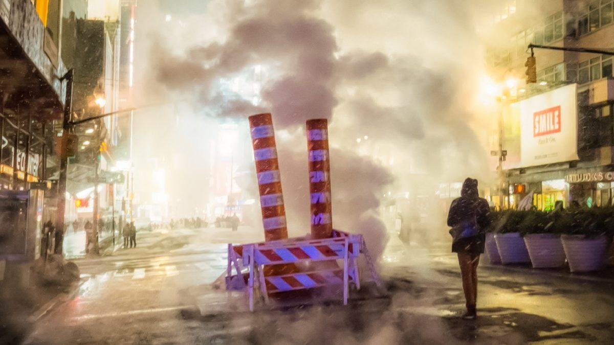 Amerikan Filmlerinde Gördüğümüz Bu Rögar Kapaklarının Altından Neden Buhar Çıkıyor?