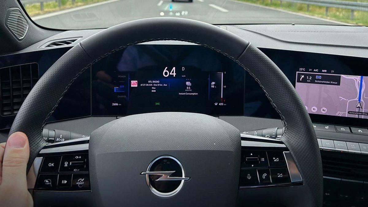 Türkiye’nin İlk Elektrikli Araç Kiralama Platformu Yayınlandı: Renault’dan Mercedes’e Neredeyse Her Araç Kiralanabiliyor