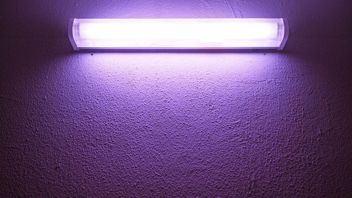 Neredeyse Tüm Katı Maddeler Opakken Cam Nasıl Saydam Olabiliyor?