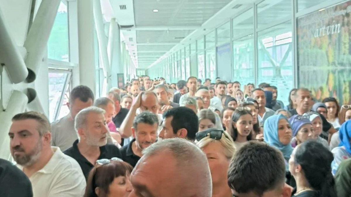 IMEI Kayıt Ücretine Gelen Zamdan Sonra Vatandaşlar, Sınır Kapılarına Hücum Etti