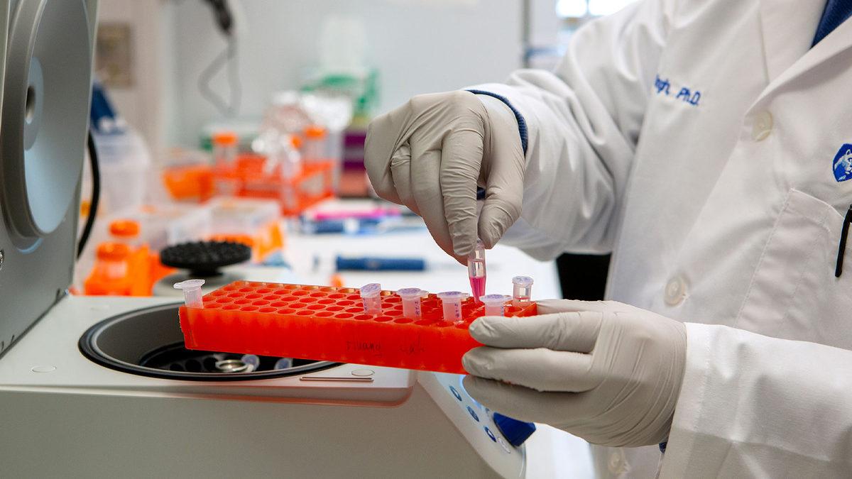 Neden Sürekli “Kansere Çare Bulundu” Haberleri Görüyoruz ve Gerçekten Önemli Bir Gelişme Olduğunda Bunu Nasıl Anlayacağız?