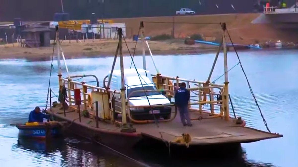 Bu Köprünün Düz Yerine Dairesel Yapılması Mantıksız mı, Yoksa Zekice Bir Sebebi Var mı?