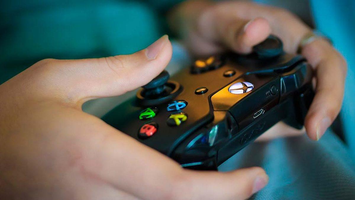 Xbox, Sesli Sohbetleri Raporlama Özelliği Getirecek: Artık ’Uygunsuz’ İfadeler Bildirilebilecek