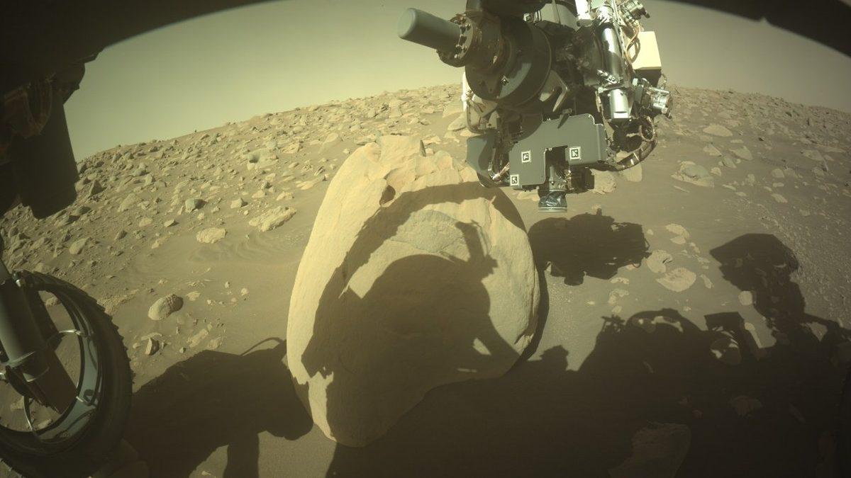 NASA’nın Keşif Aracı, Mars’ta Yaşam Belirtisini Güçlendiren İzler Buldu (Hayır, Su Değil)