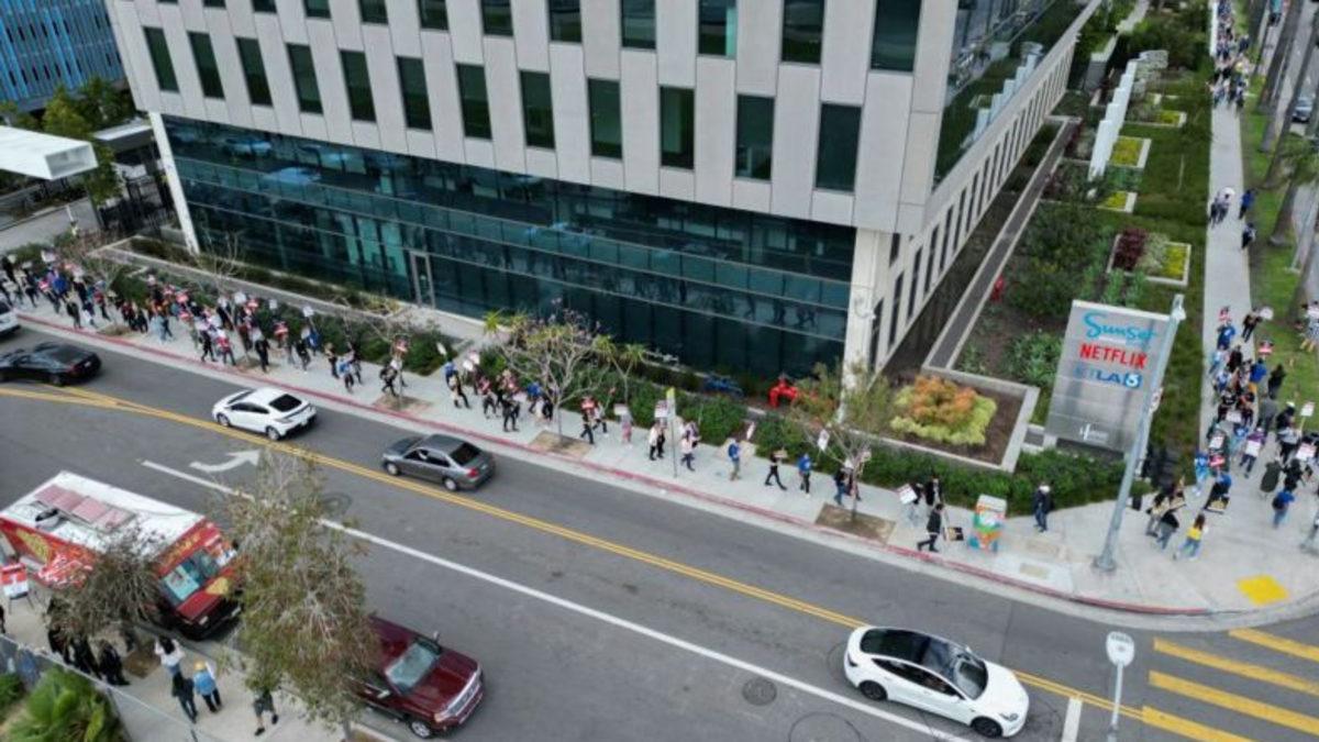 Hollywood Tarihinin En Büyük Grevlerinden Biri Başladı: Deadpool 3 Çekimleri Durduruldu!