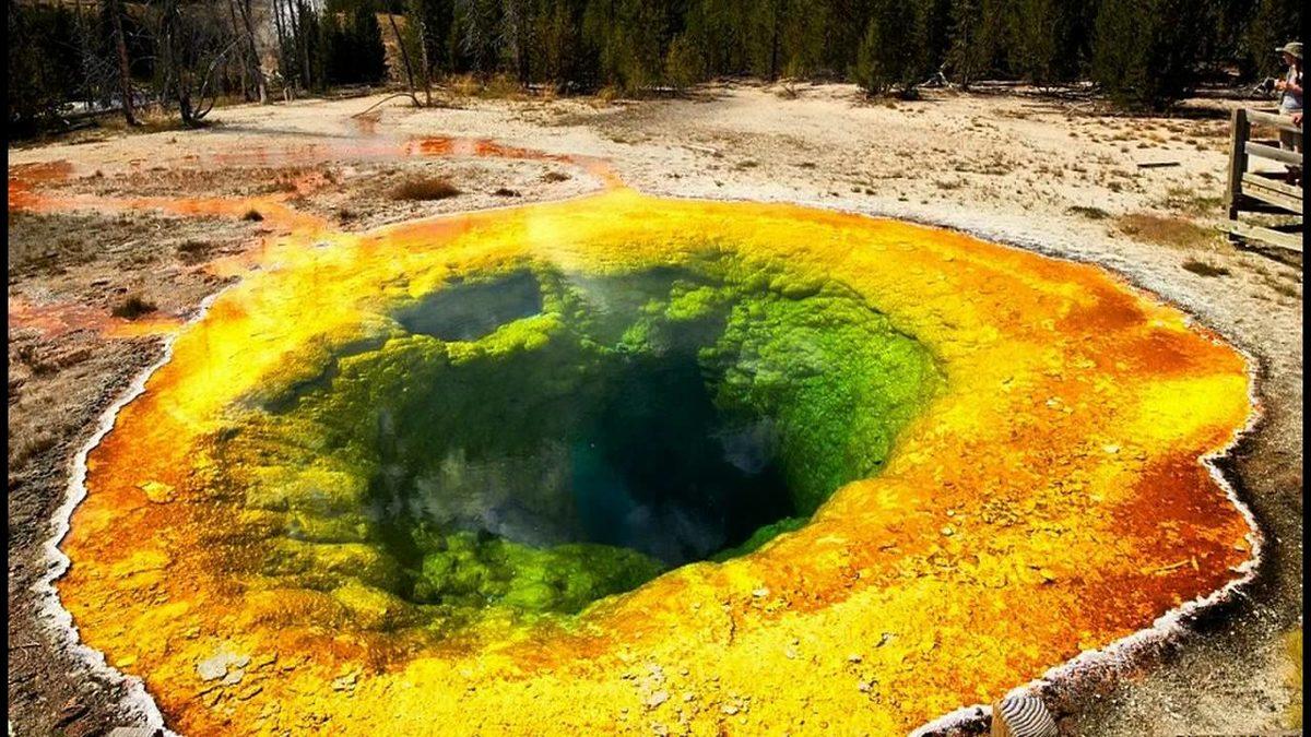 Mide Asidi Kadar Keskin Olan Bu Göle Düşerseniz Başınıza Neler Gelir?