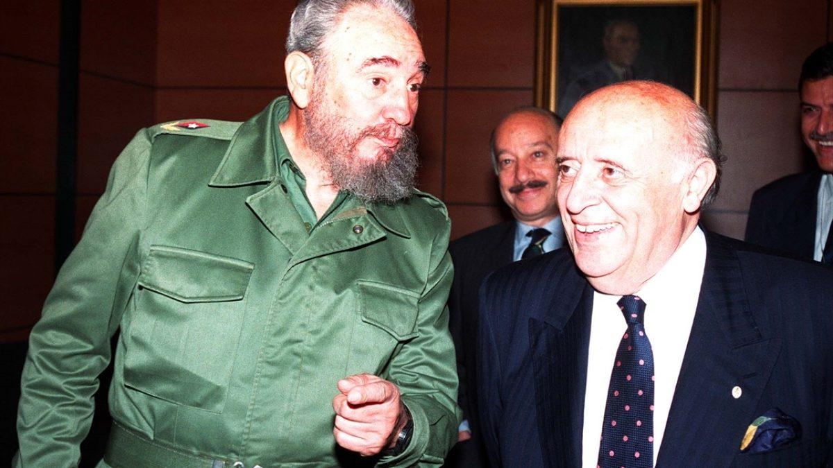 İstanbul’un Yarısı Nüfusa Sahip Ülkede Devrim Yapıp ABD’ye Kafa Tutan Fidel Castro Kimdir, Gerçekten Bir Diktatör müydü?