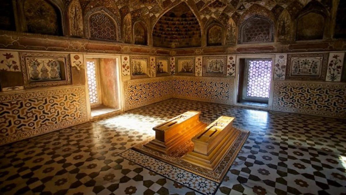 Nasıl Oluyor da Saatlere Göre Rengi Değişiyor? Milyonlarca Turistin Uğradığı Tac Mahal Hakkında 9 Bilgi