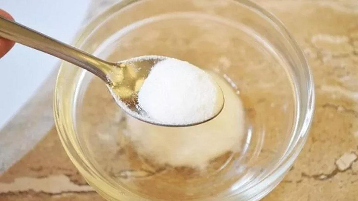 Kuş Pisliklerinin Aracın Boyasına Verdiği Zararı Görünce Bundan Sonra İki Kez Dikkat Edeceksiniz!