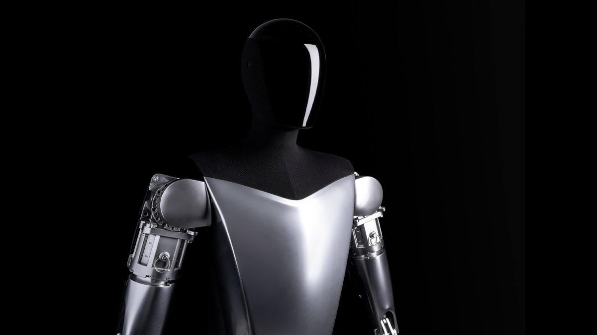 Elon Musk, Bugüne Kadar Üretilen İnsansı Robot 