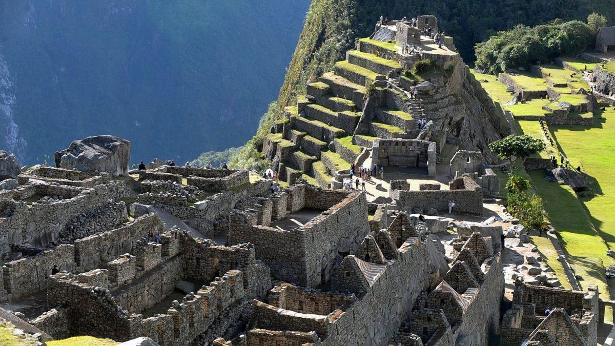 Neredeyse Hiçbir Demir Alet ve Araç Kullanılmadan Yapılan Machu Picchu’nun Gerçek Bir Mühendislik Harikası Olduğunu Kanıtlayan 8 Bilgi