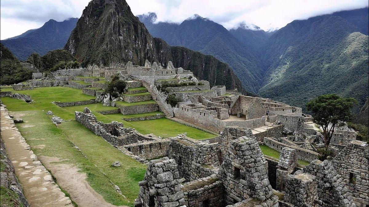 Neredeyse Hiçbir Demir Alet ve Araç Kullanılmadan Yapılan Machu Picchu’nun Gerçek Bir Mühendislik Harikası Olduğunu Kanıtlayan 8 Bilgi