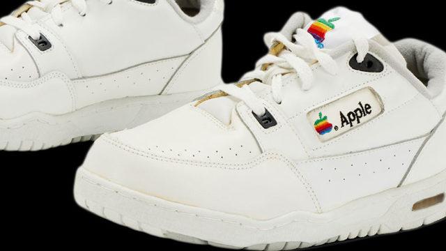 Apple Çalışanlarına Özel Üretilen Ayakkabılar, "Ev mi Alıyoruz?" Dedirten Fiyata Satışa Çıkarıldı