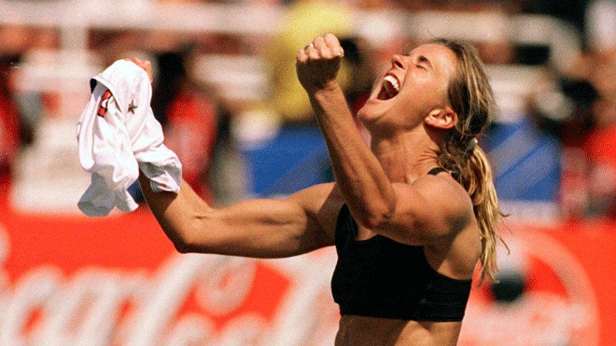 Forma Çıkarmaya Sarı Kart Gösterilmeye Başlanmasının Nedeni Olan Çok İlginç Olay: Her Şey 24 Yıl Önce Başladı!