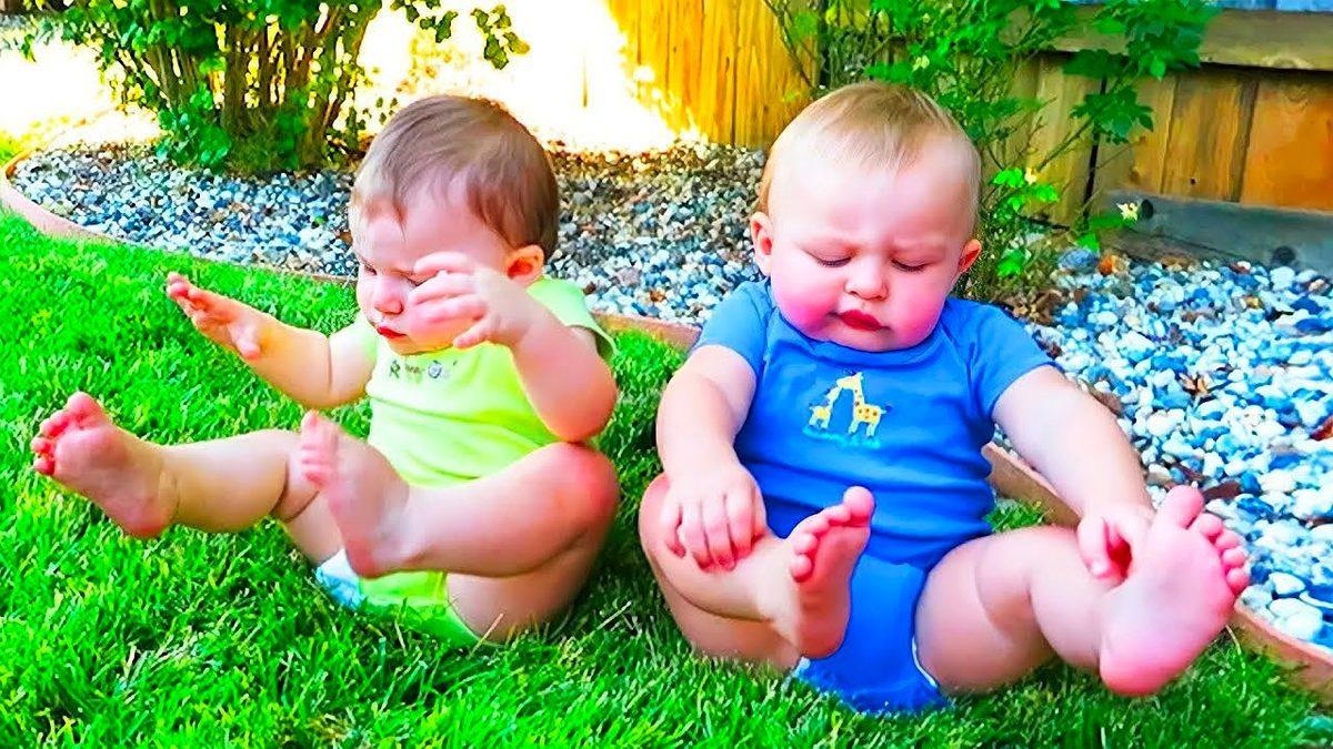 Bebekler Neden Çimlere Basmaktan Korkup Ayaklarını Yukarı Kaldırırlar?