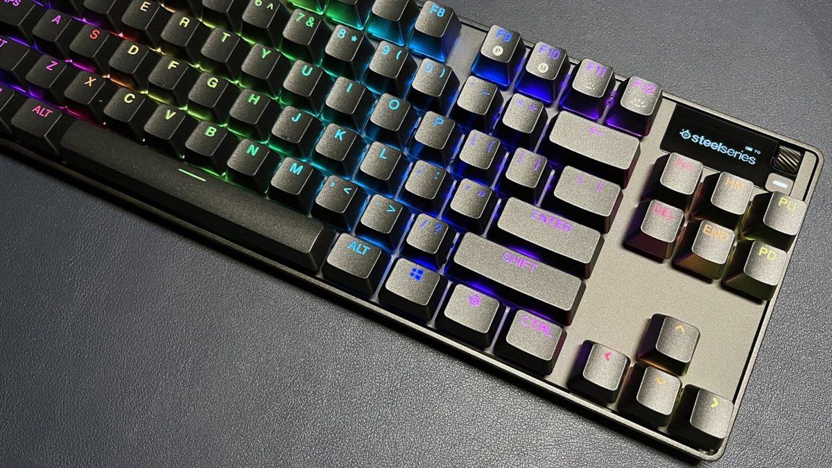SteelSeries Apex Pro TKL Kablosuz Klavyeyi İnceledik: Parasını Çıkarıyor mu?
