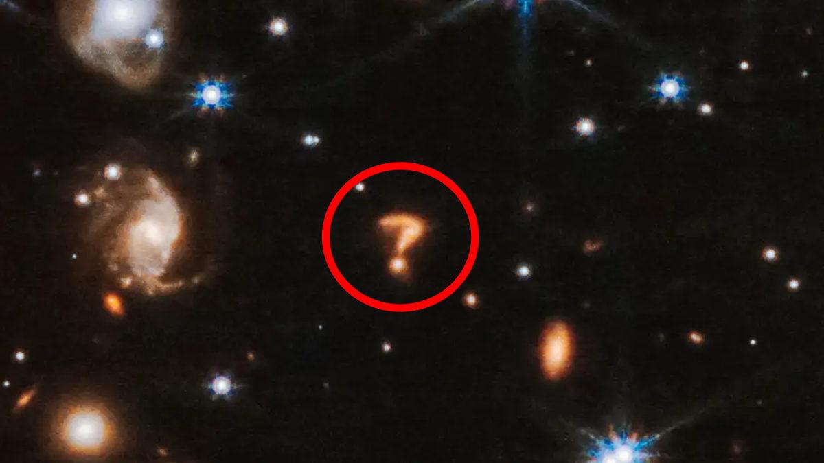 Evrenin Bir Sorusu Var: James Webb Teleskobu, Soru İşareti Şeklinde Kozmik Bir Cisim Yakaladı!