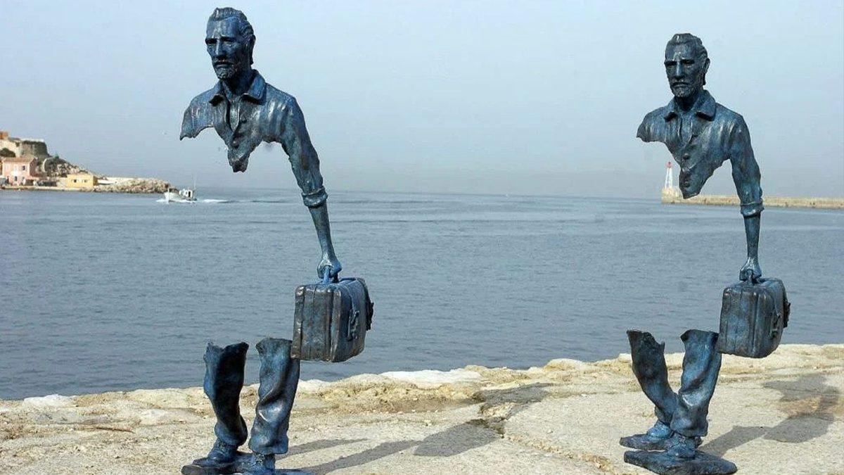 Bazıları ’Bunu Gerçekten Yapmışlar mı?’ Dedirtecek, Dünyanın Dört Bir Yanından En İlginç 10 Heykel