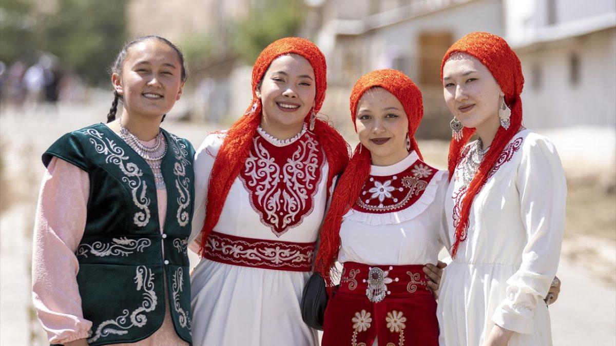 Hristiyanı da Var Musevisi de: Kaç Farklı Türk Topluluğu Olduğunu Öğrenince 