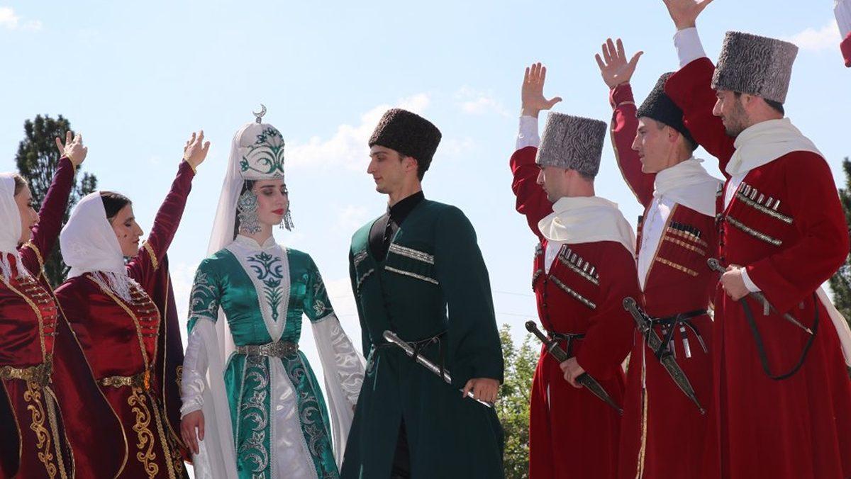 Hristiyanı da Var Musevisi de: Kaç Farklı Türk Topluluğu Olduğunu Öğrenince 