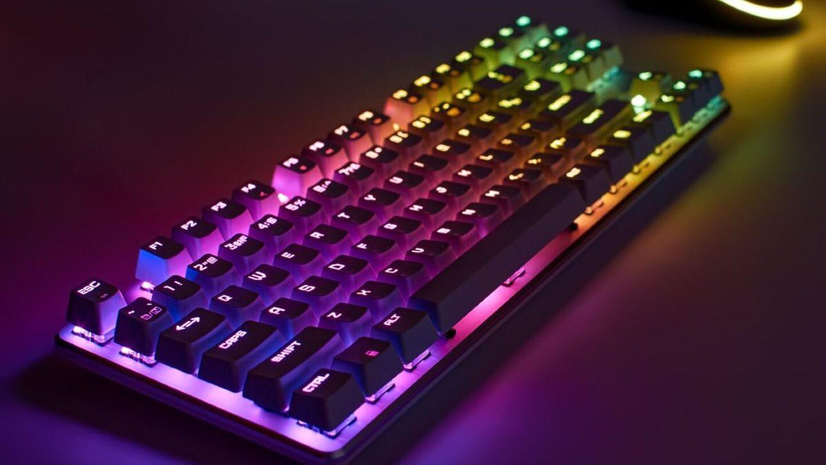 Klavye Kullanırken İki Kere Düşünmemiz Gerekebilir: Tuş Seslerini Dinleyerek Veri Çalabilen Bir Sistem Geliştirildi