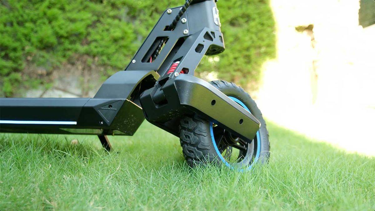 Toplu Taşıma Zamlarından ve Trafikten Kaçmanın Güvenli Yolu: HiFree G1 Scooter’ı İnceledik