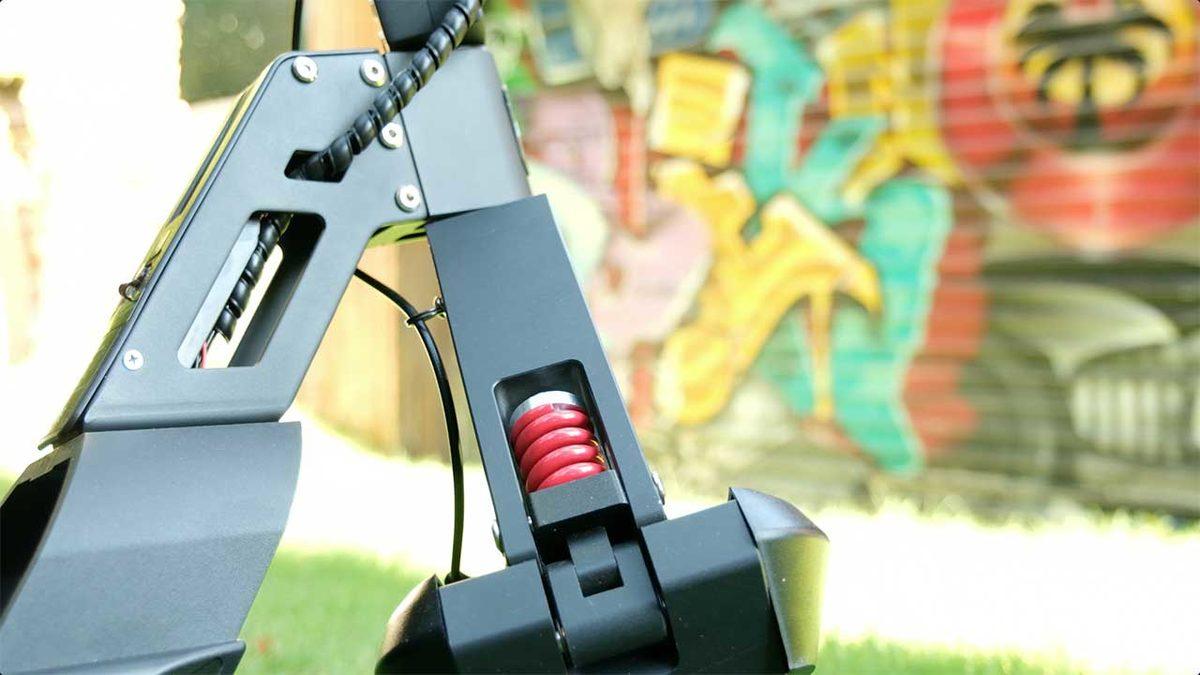 Toplu Taşıma Zamlarından ve Trafikten Kaçmanın Güvenli Yolu: HiFree G1 Scooter’ı İnceledik