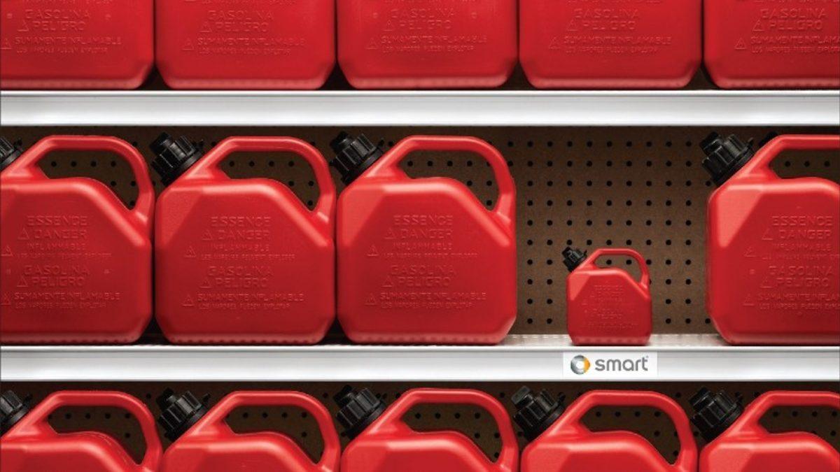 Yaratıcılık Konusunda Vitesi 5’e Takmışlar: Araba Markalarının Klişelere Meydan Okuyarak Hazırladıkları 11 Reklam