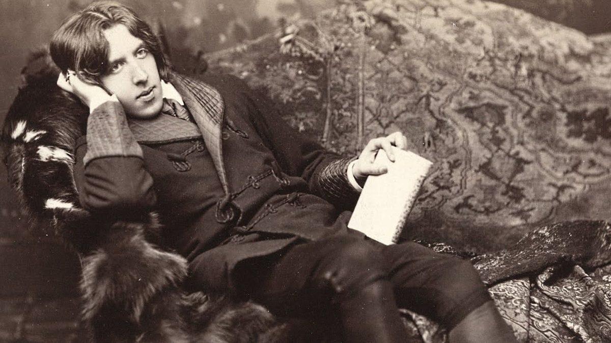 Okuyan Herkesin Hayata Başka Bir Gözle Bakmasını Sağlayacak Oscar Wilde Kitapları