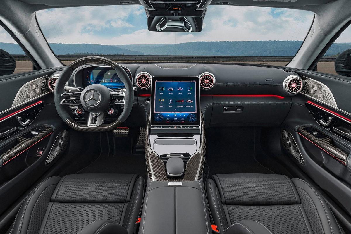 Mercedes’in Her Bir Detayına Aşık Olacağınız 2024 Model AMG GT Modeli Tanıtıldı