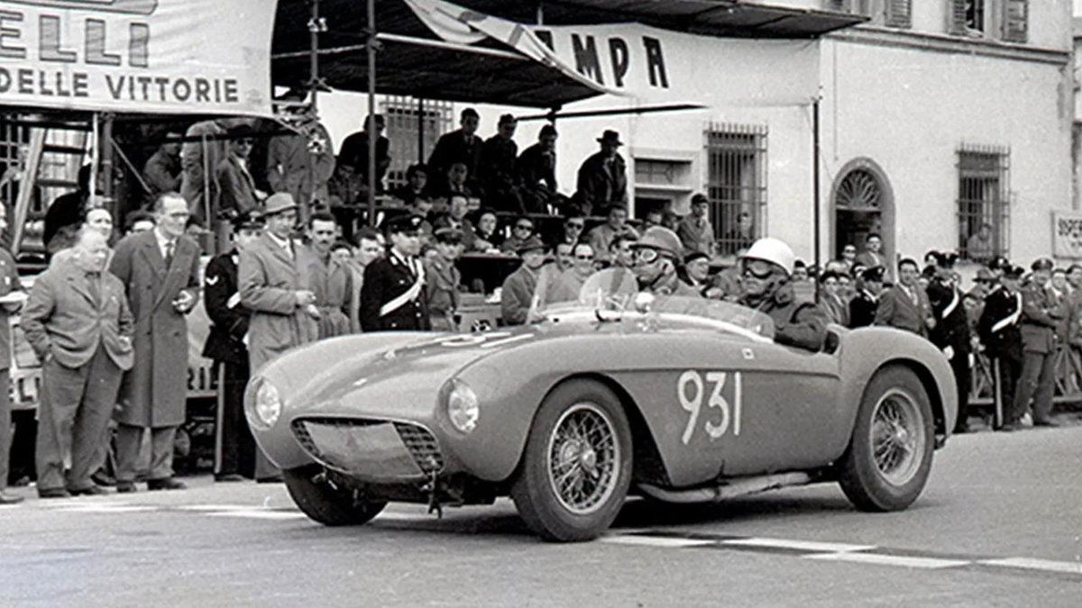 Bu Gördüğünüz ’Çıtır Hasarlı’ Ferrari, Yaklaşık 2 Milyon Dolara Satıldı: Peki Neden?